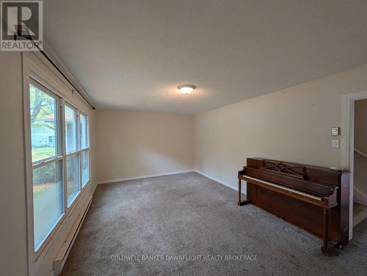 Property Photo:  20 St Charles Place 20  ON N0M 1L0 