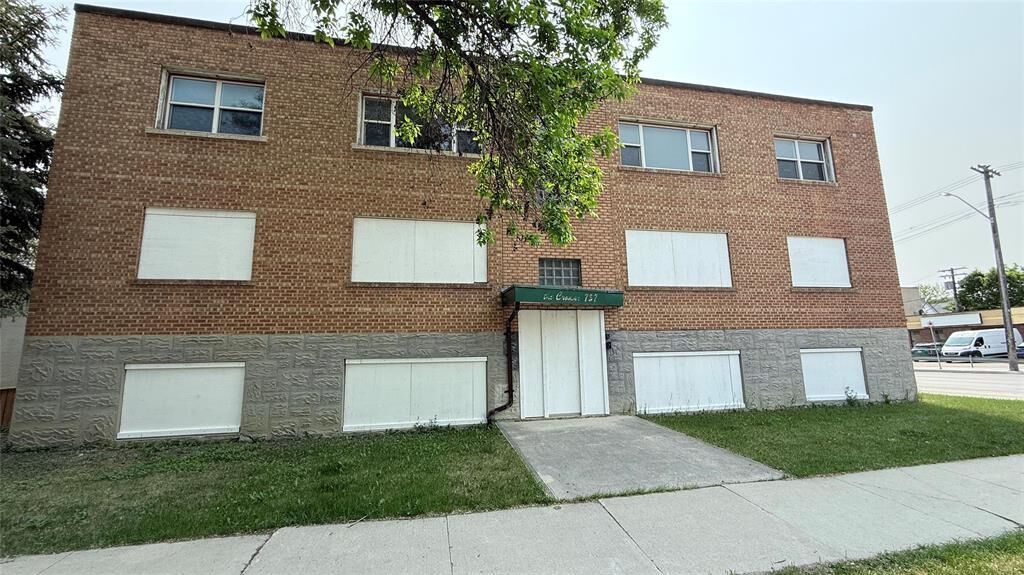 Photo de la propriété:  757 Banning Street  MB R3E 2H8 