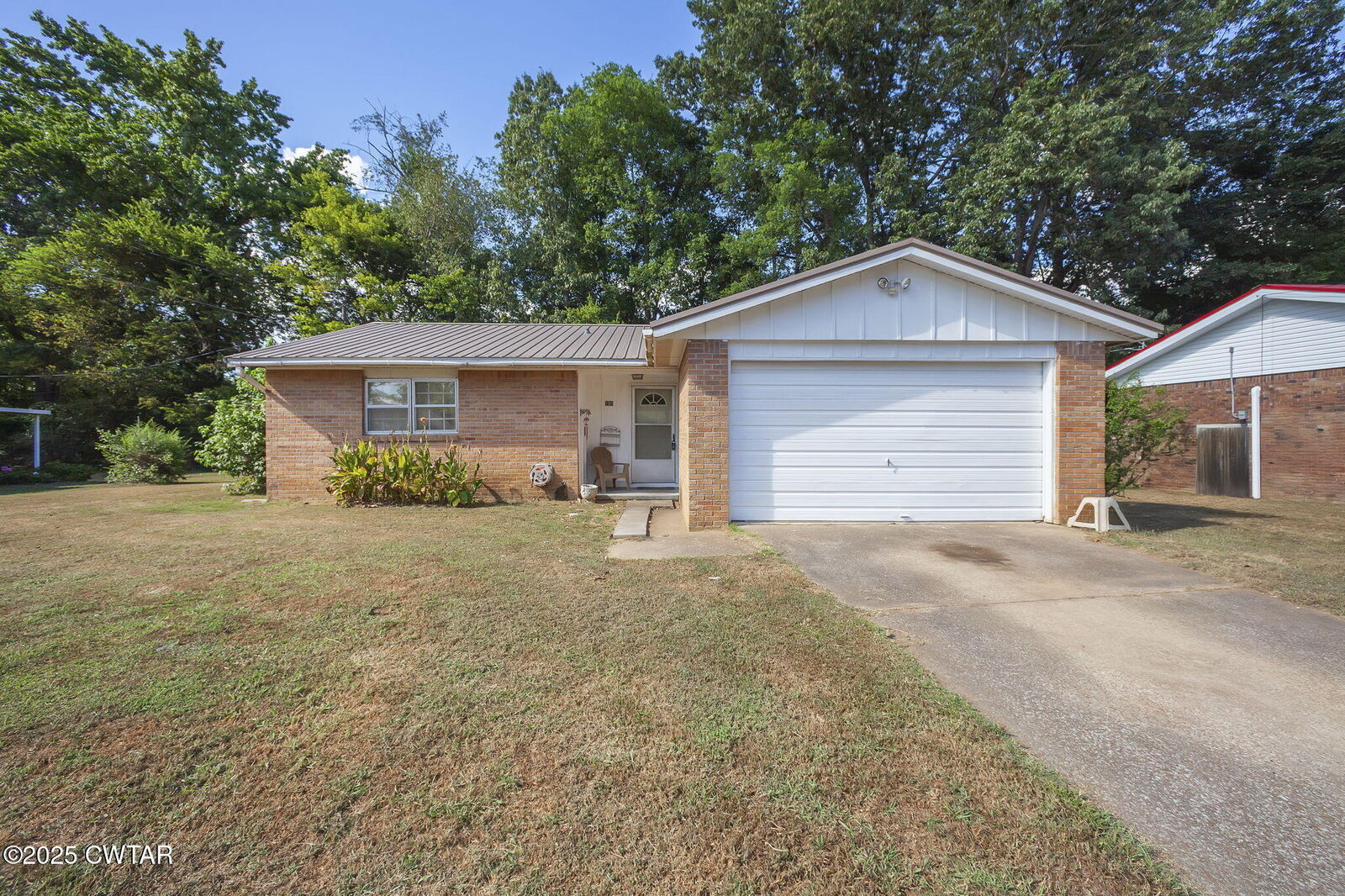 Property Photo:  265 Walnut Street  TN 38372 