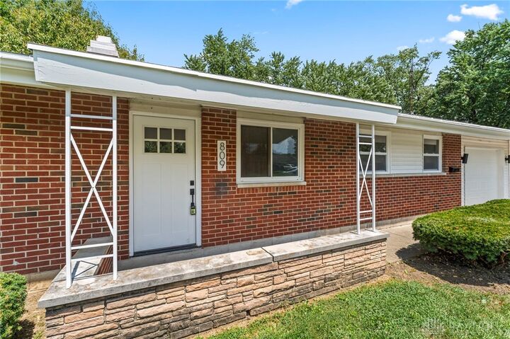 Property Photo: 809 N Eppington Drive OH 45426