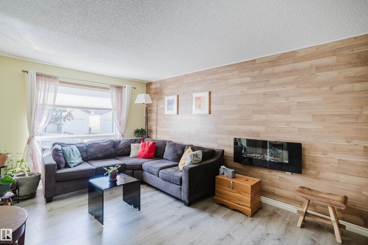 Property Photo:  10909 106 Street NW 20  AB T5H 4M7 