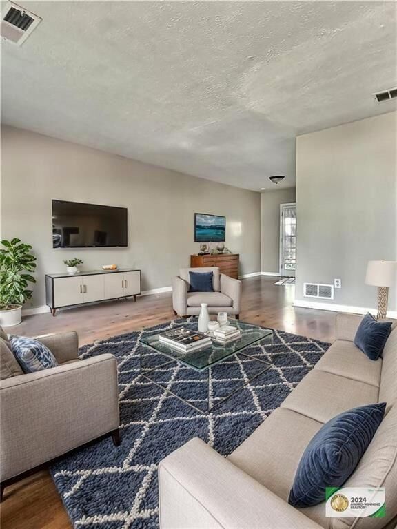 Property Photo:  7066 Oakhill Circle  GA 30168 