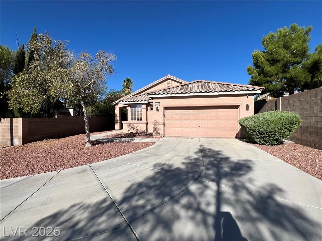 Property Photo: 2717 Grande Valley Drive NV 89135