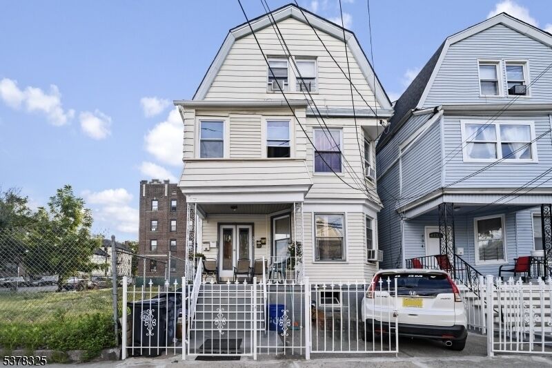 Property Photo:  352 N 7th St  NJ 07107 