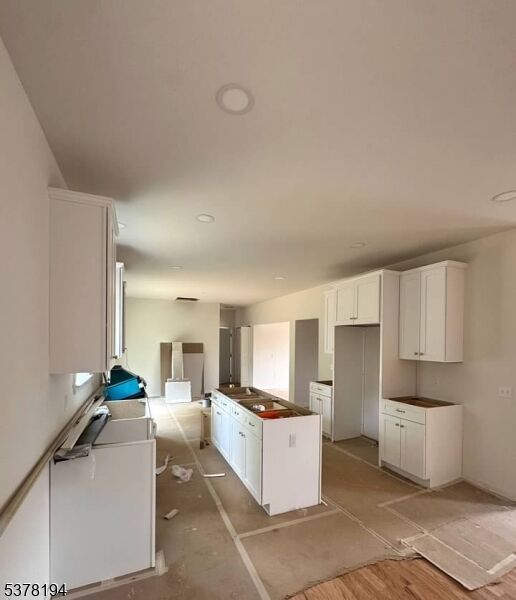 Property Photo:  5 Heather Hills Rd  NJ 07882 