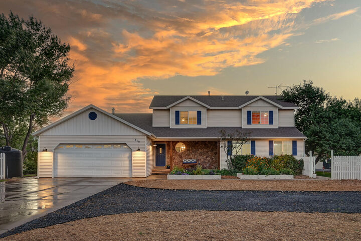Property Photo: 818 S 3430 E UT 84757