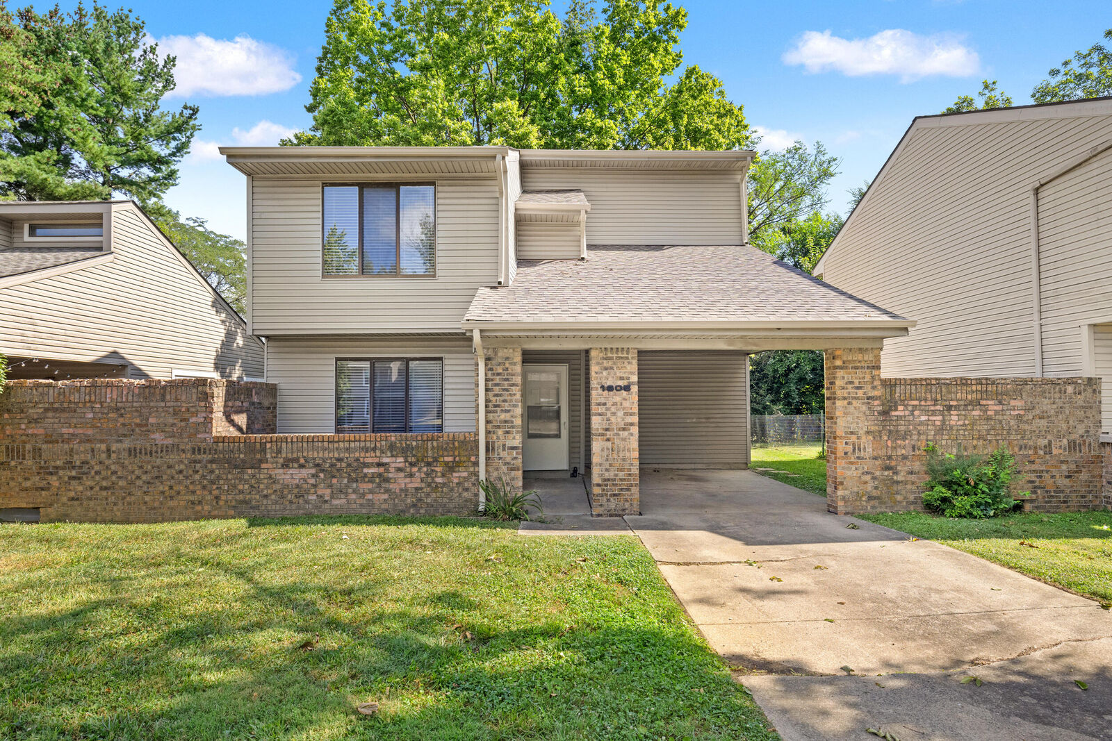 Property Photo:  1605 Prairie Circle  KY 40515 