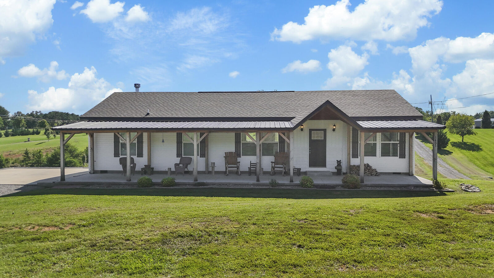 Property Photo:  1451 Squire Fox Road  TN 37725 