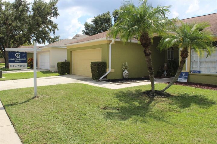 Property Photo: 1213 Sweet Gum Drive FL 33511