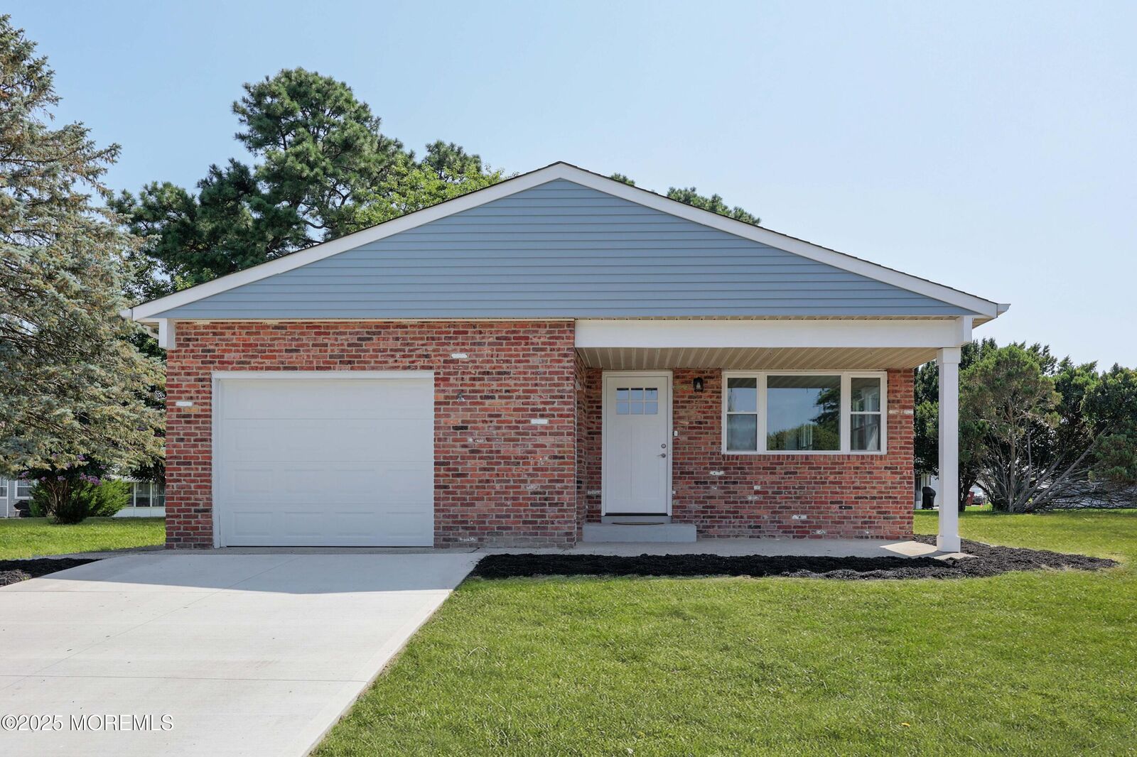 Property Photo:  18 Morongo Court  NJ 08757 