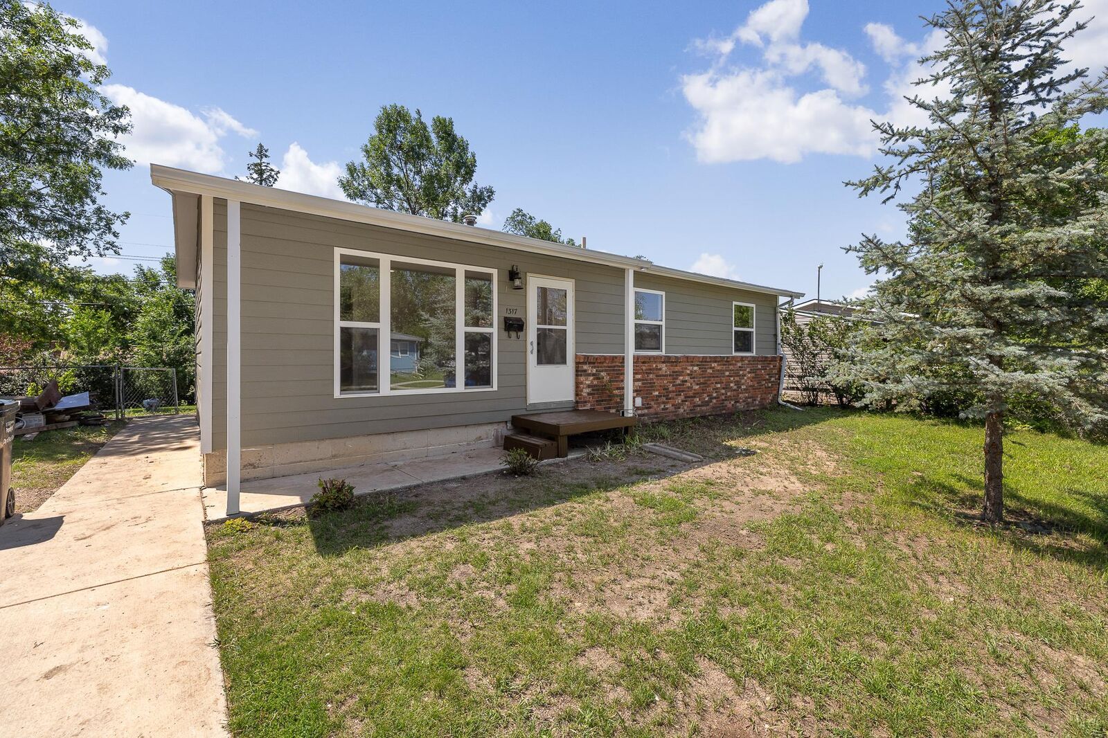 Property Photo: 1317 Racine Street SD 57701