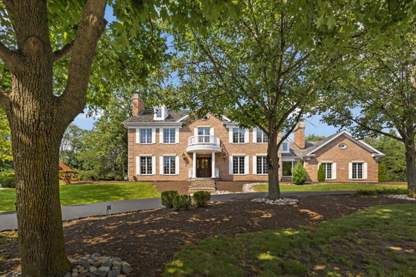 Property Photo: 1 Hidden Lake Drive IL 60527