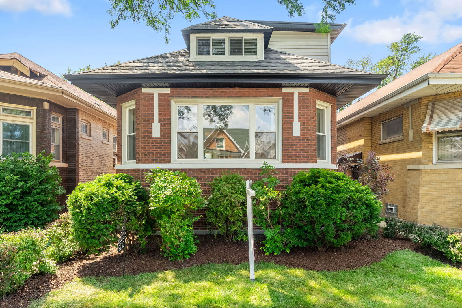 Property Photo:  9230 S Elizabeth Street  IL 60620 