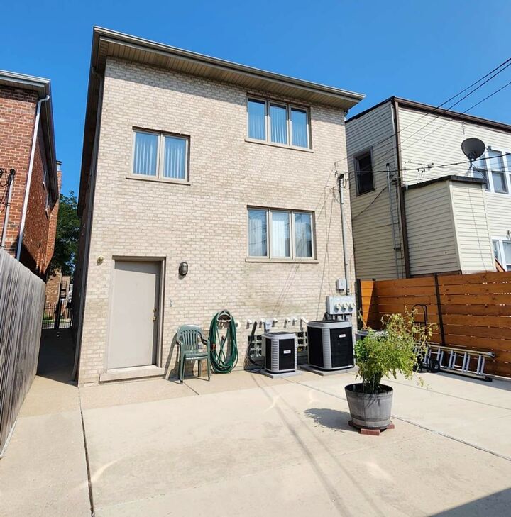 Property Photo:  3212 S Union Avenue  IL 60616 