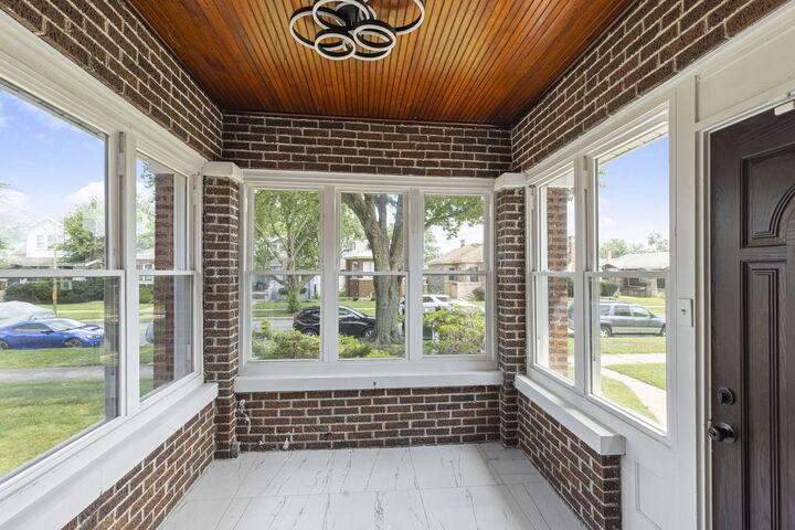 Property Photo:  11322 S Lowe Avenue  IL 60628 