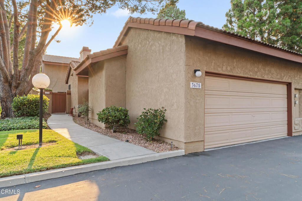 Property Photo:  3675 Via Pacifica Walk  CA 93035 