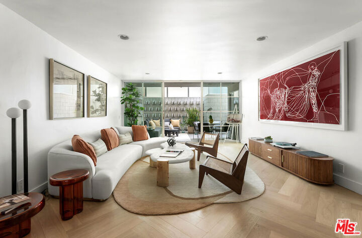 1400 N Sweetzer Avenue 106  Los Angeles CA 90069 photo