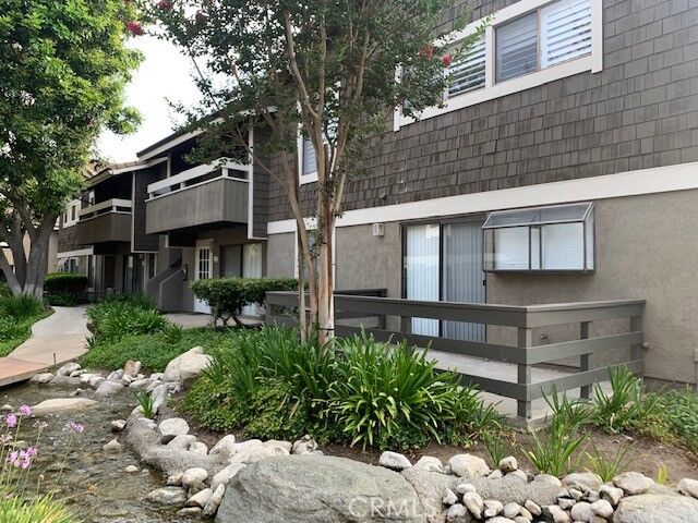 Property Photo: 118 Streamwood CA 92620