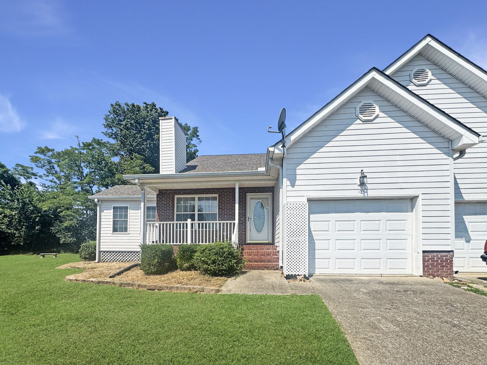 Property Photo: 105 Rose Dr TN 37058