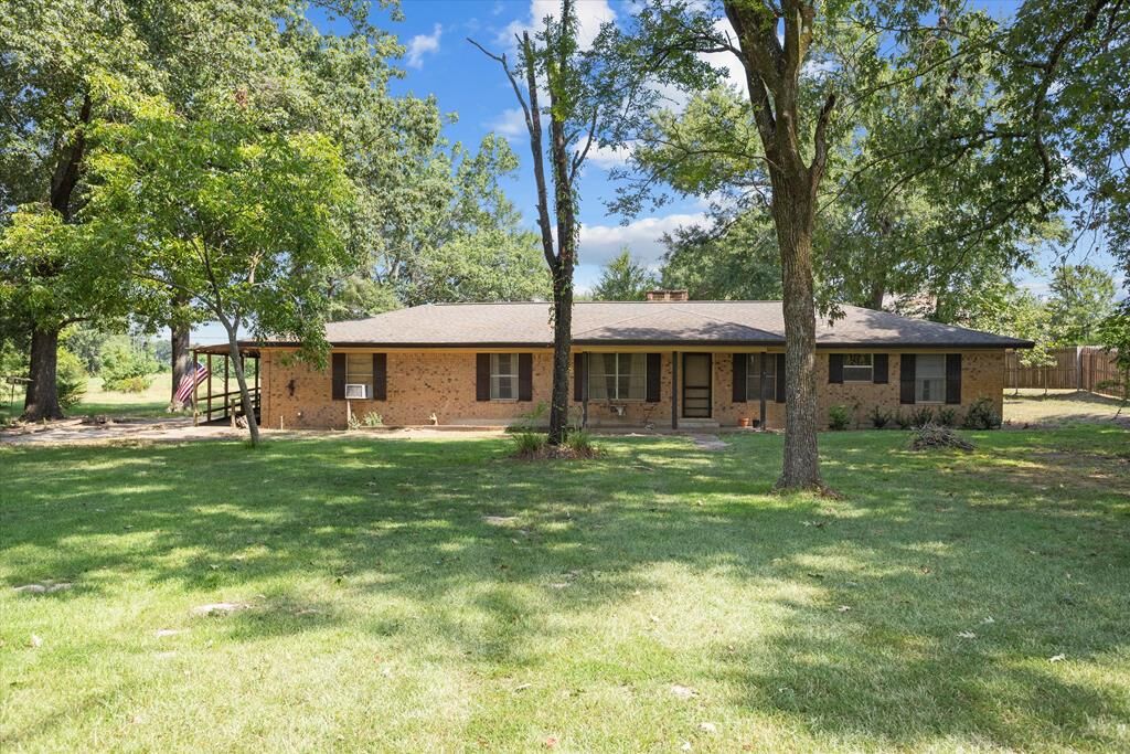 Property Photo:  5206 Lotus Lane  TX 75904 