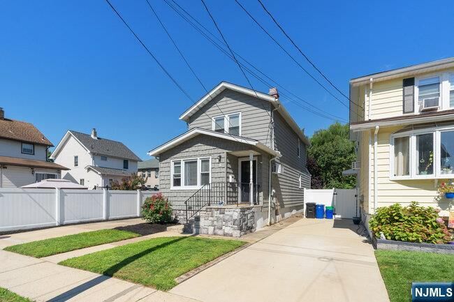 Property Photo:  55 Lafayette Place  NJ 07071 