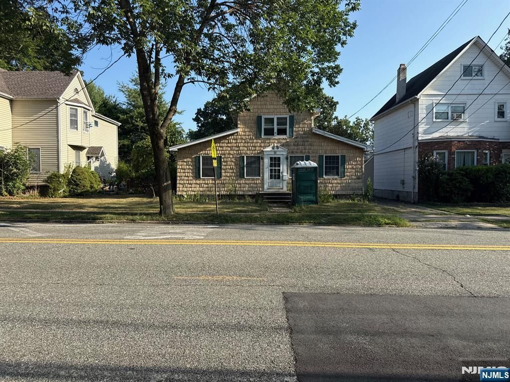 Property Photo:  91 Madison Avenue  NJ 07626 