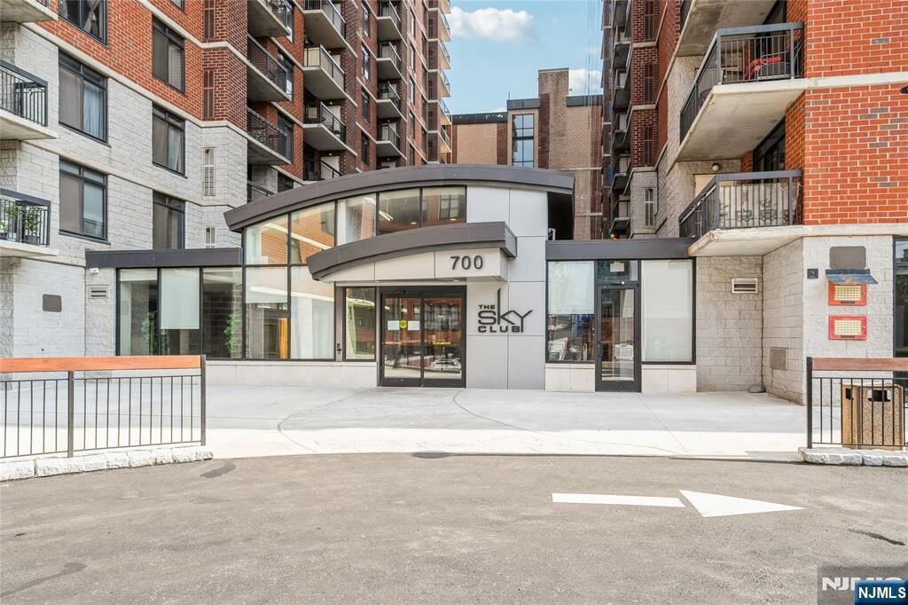 Property Photo:  700 1st Street 15rs  NJ 07030 