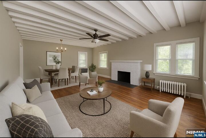 Property Photo:  123 S Maple Avenue 1  NJ 07450 