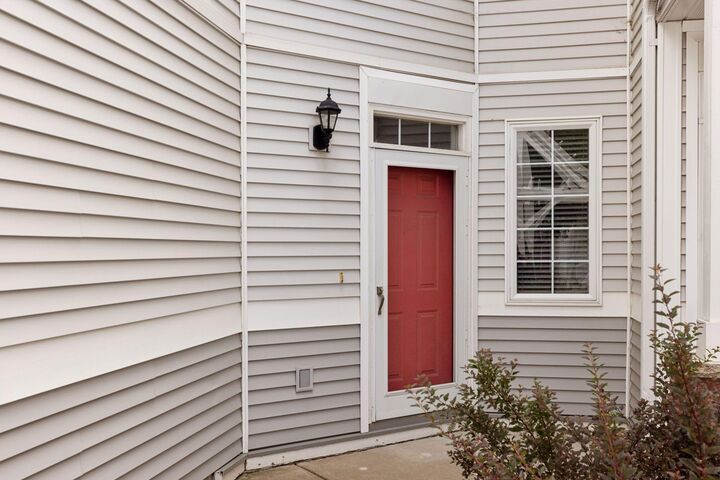 Property Photo: 2062 Mainstreet MN 55343