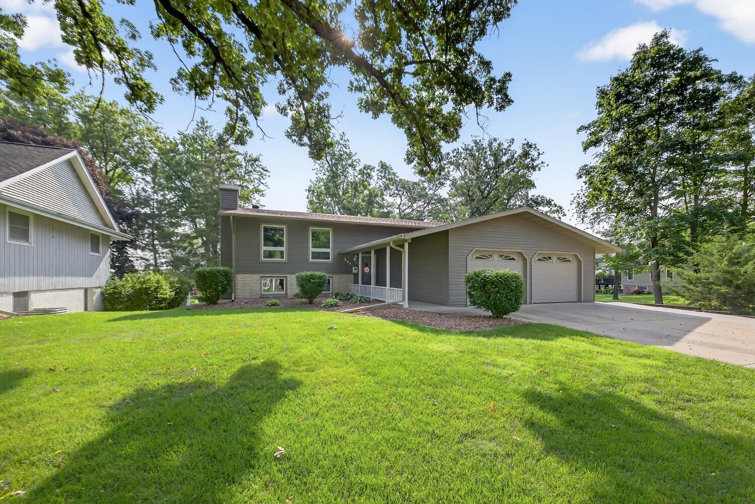 Property Photo:  524 4th Avenue SE  MN 55976 