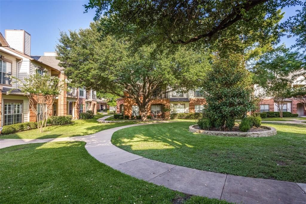 Property Photo: 2524 Preston Road 601 TX 75093