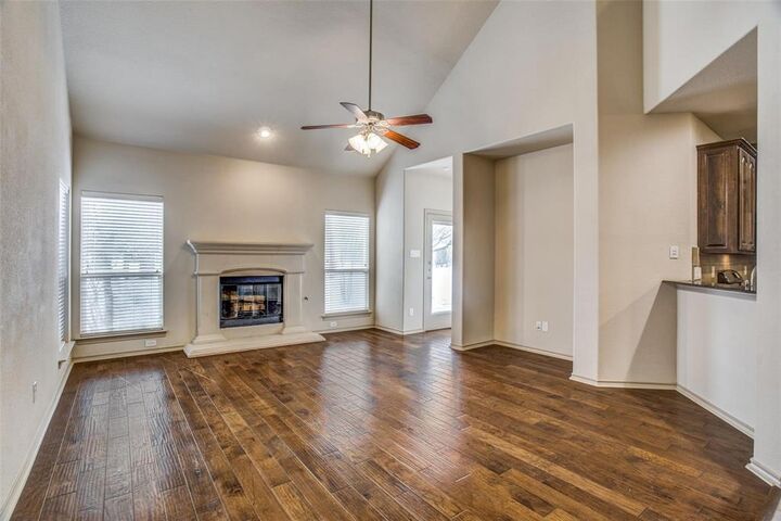 Property Photo: 5044 Bomford Drive TX 76244