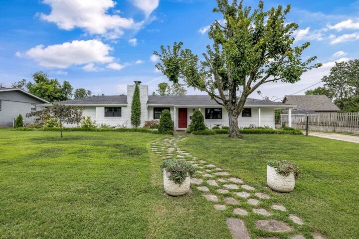 530 W Pecan Street  Rogers AR 72756 photo