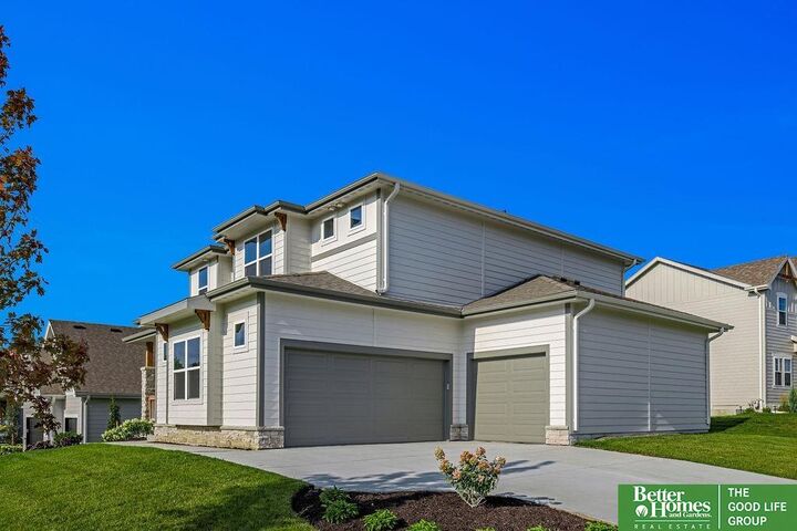 Property Photo:  8701 N 177th Street  NE 68007 