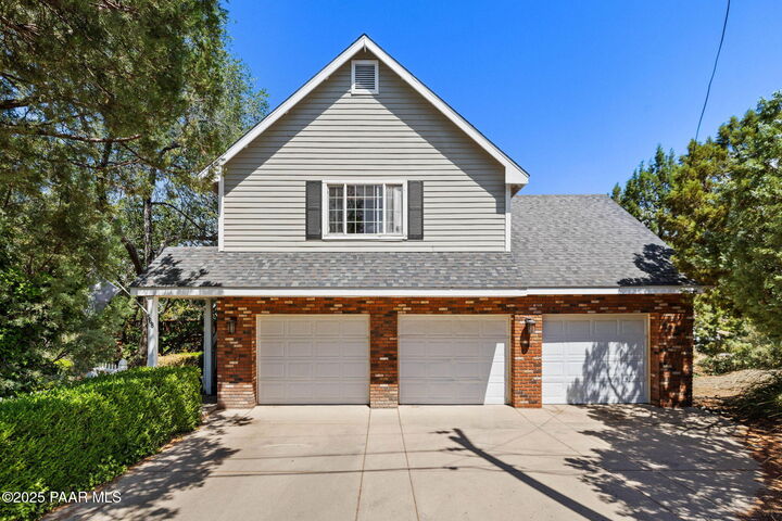 Property Photo: 562 &Amp 568 E Juniper Drive 1 &Amp 2 AZ 86303