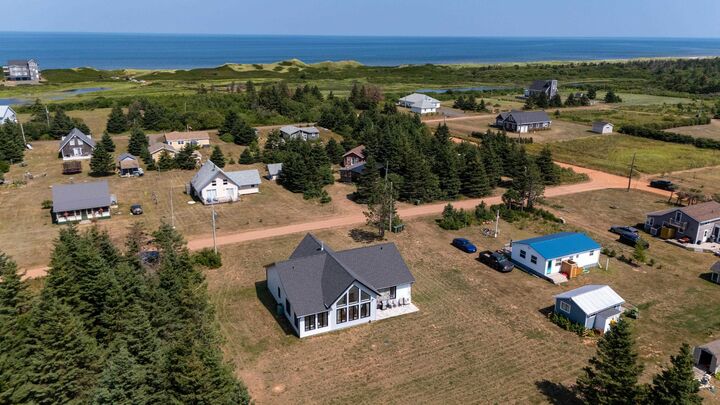17 Wildberries Lane  St. Peter's Harbour PE C0A 1S0 photo