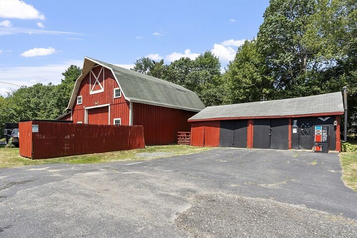 Property Photo:  171 South Rd  MA 01468 