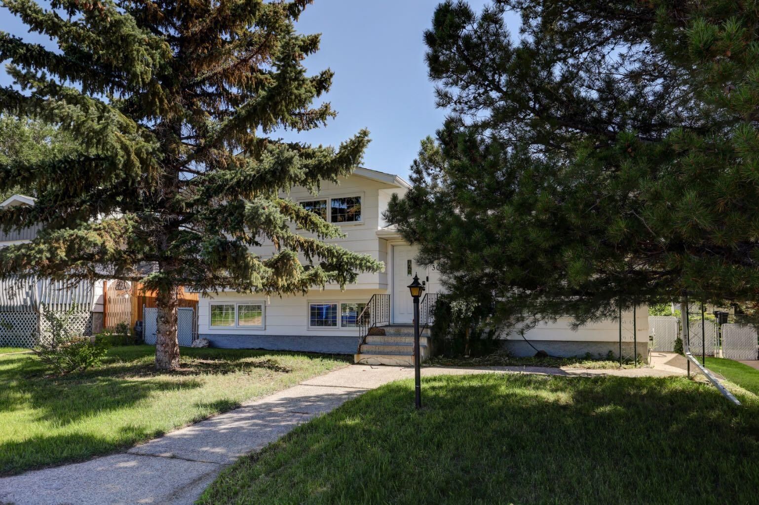 Photo de la propriété:  308 17 Street NW  AB T0J 0Y1 