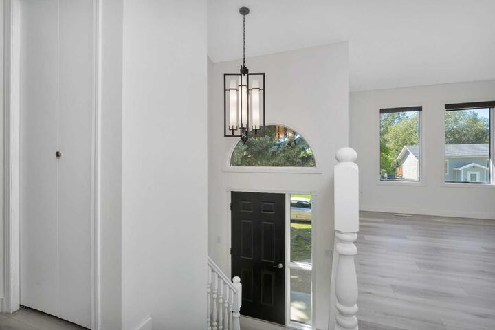 Property Photo: 11 Maple Bay AB T4L 1V5