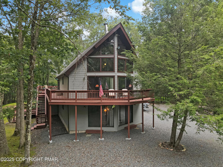 Property Photo: 11 Carmen Glen PA 18210
