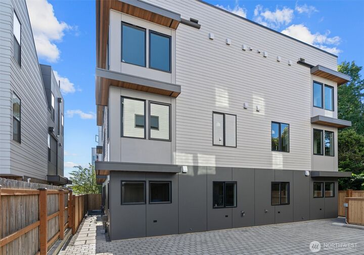 4519 C  Bagley Avenue N  Seattle WA 98103 photo