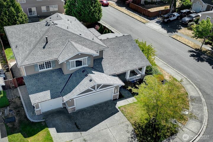 Property Photo:  1553  59th Place SE  WA 98092 