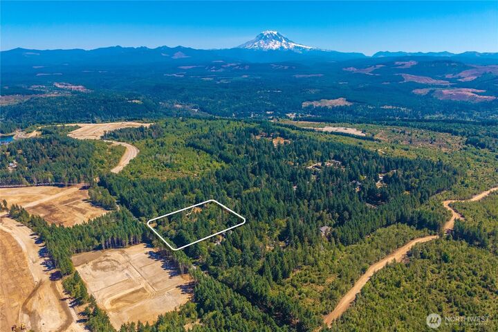 Property Photo:  16102  193rd Avenue E  WA 98391 