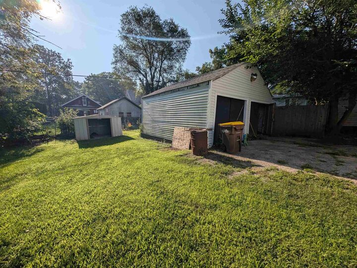 Property Photo:  311 N Johnston Avenue  IL 61101 