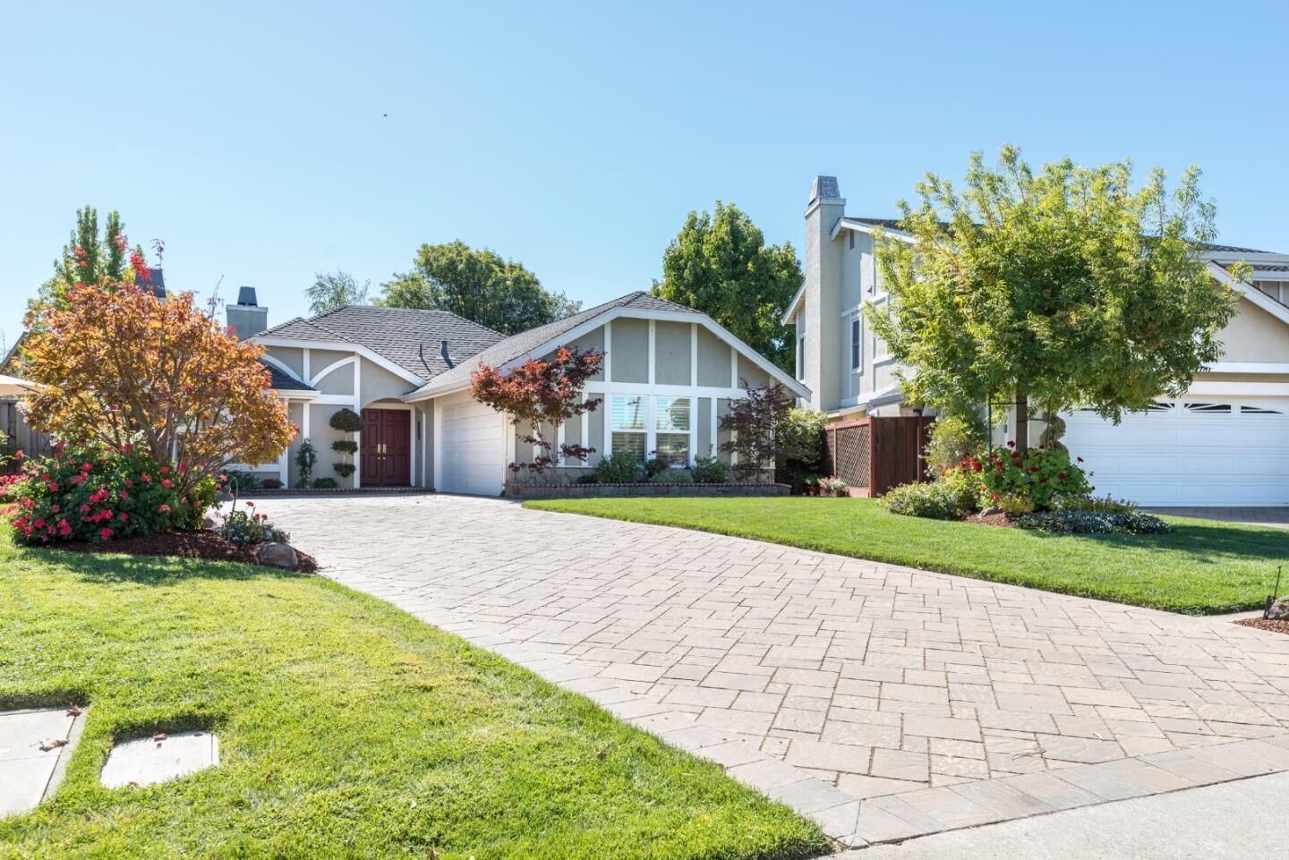 Property Photo:  512 Hanbury Lane  CA 94404 