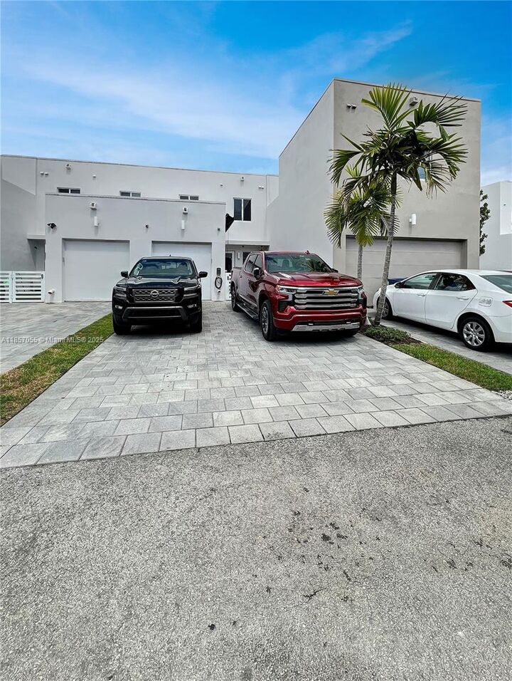 Property Photo: 6504 NW 105th Pl FL 33178