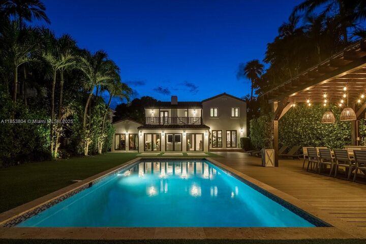 4475 N Meridian Ave  Miami Beach FL 33140 photo