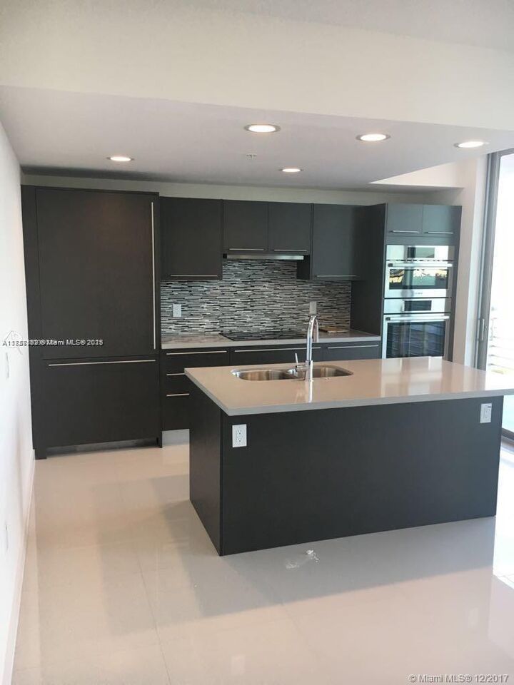 7875 NW 107th Ave 712  Doral FL 33178 photo