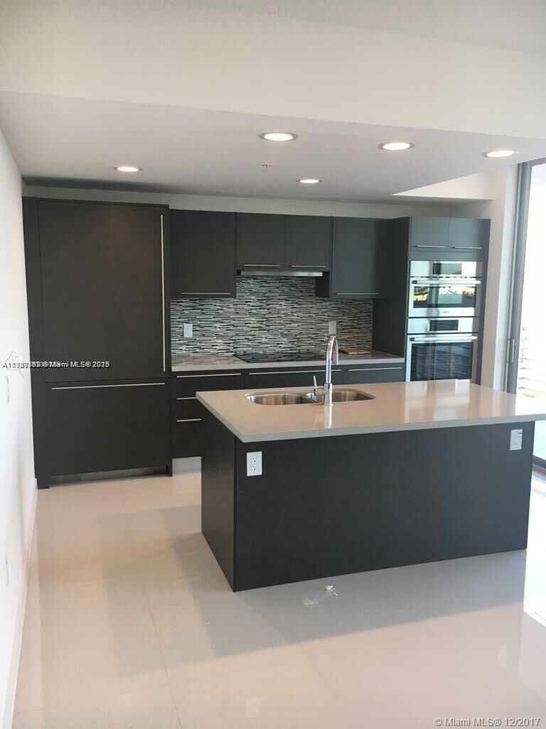Property Photo: 7875 NW 107th Ave 712 FL 33178