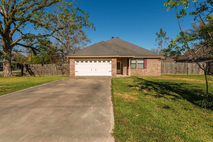 Property Photo: 190 W Barfield TX 77659